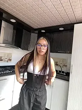 Karina16_pink – webcam model profile photo