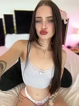 hina_porn – webcam model profile photo Image 5