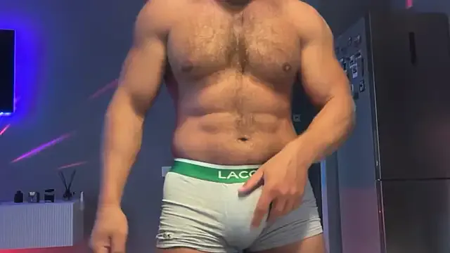 roouse – webcam model profile photo Image 15