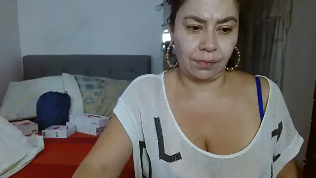  – webcam model profile photo Image 14