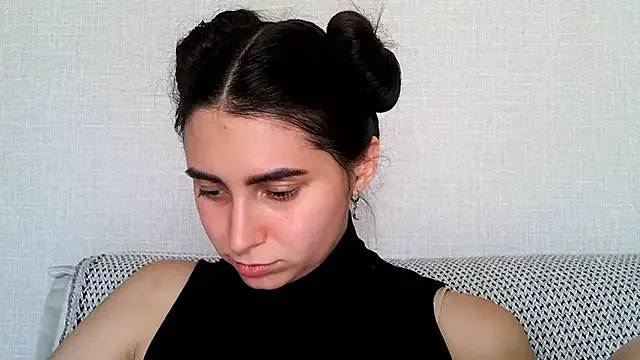 Megu_Melon – webcam model profile photo Image 3