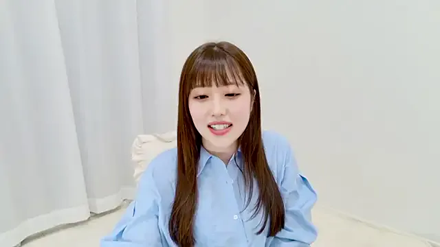 PumaShyXD – webcam model profile photo Image 2