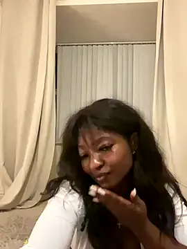 Mia--meow – webcam model profile photo Image 3