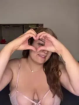 riya190 – webcam model profile photo Image 8