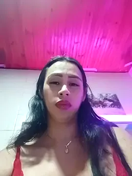 roouse – webcam model profile photo Image 10