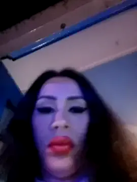 roouse – webcam model profile photo Image 2