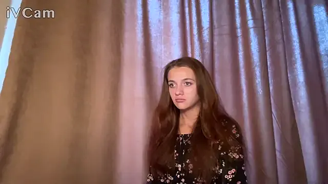 roouse – webcam model profile photo Image 8