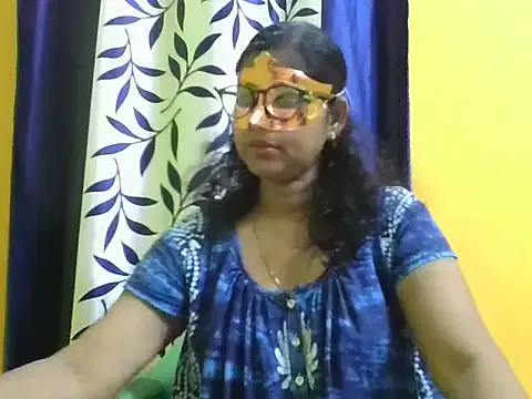 seraphine23 – webcam model profile photo Image 11