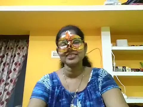 seraphine23 – webcam model profile photo Image 15