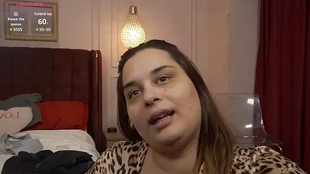 raisawetsx – webcam model profile photo Image 3