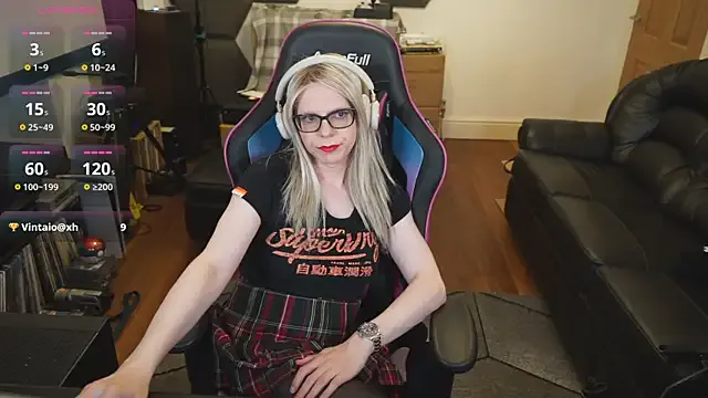 _Alicee_1 – webcam model profile photo Image 11