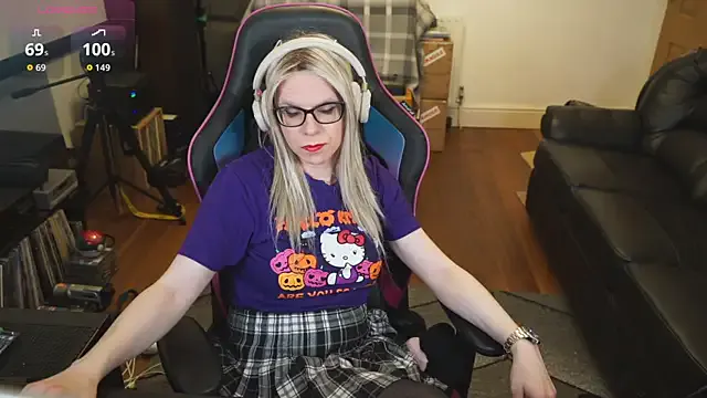 _Alicee_1 – webcam model profile photo Image 15