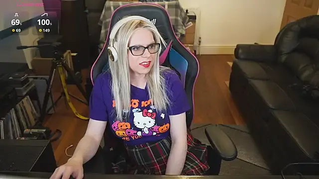 _Alicee_1 – webcam model profile photo Image 18