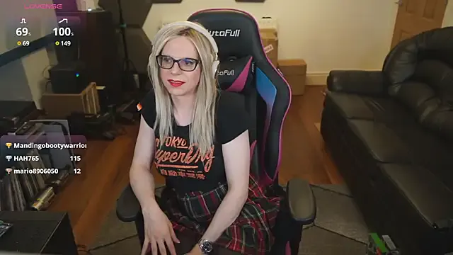 _Alicee_1 – webcam model profile photo Image 4