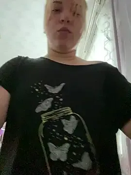  – webcam model profile photo Image 4