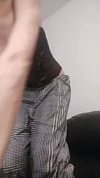 Playful_Adriana – webcam model profile photo Image 10