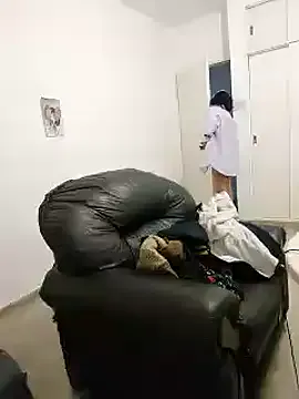 Playful_Adriana – webcam model profile photo Image 16