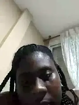 roouse – webcam model profile photo Image 16