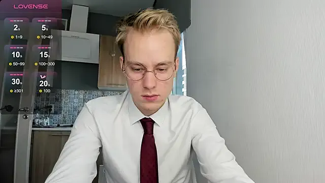 roouse – webcam model profile photo Image 3