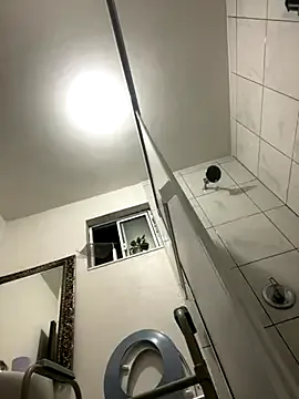 NANA_7 – webcam model profile photo Image 17