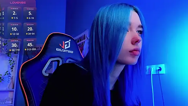 roouse – webcam model profile photo Image 19