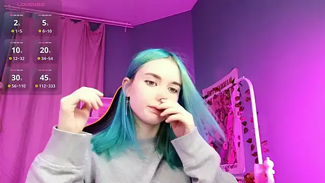 roouse – webcam model profile photo Image 8