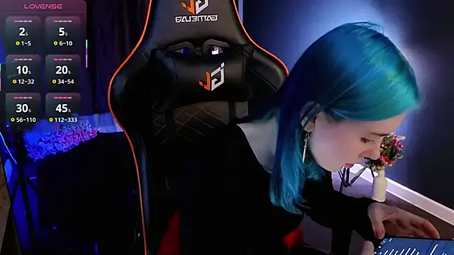 roouse – webcam model profile photo Image 9