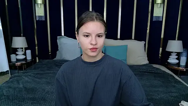  – webcam model profile photo Image 5