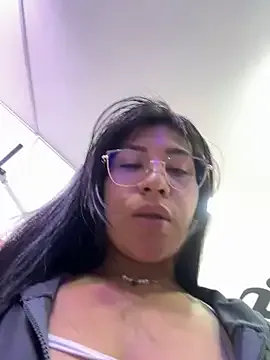 ClaireBree – webcam model profile photo Image 19