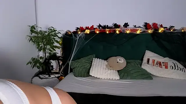 oxo_yuna_oxo – webcam model profile photo Image 19