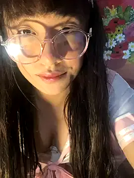 Awesomelusty – webcam model profile photo Image 7