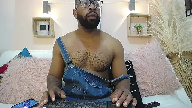  – webcam model profile photo Image 6
