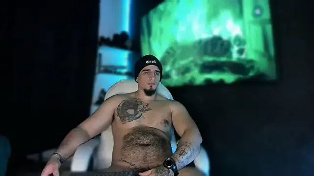 roouse – webcam model profile photo Image 5