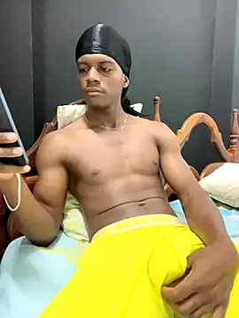 chavxen – webcam model profile photo Image 16