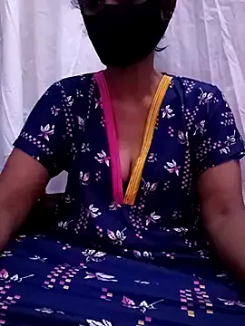  – webcam model profile photo Image 4