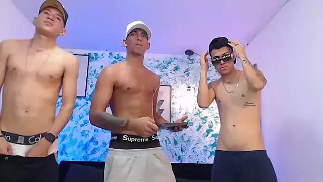 Nonchan_ – webcam model profile photo Image 17