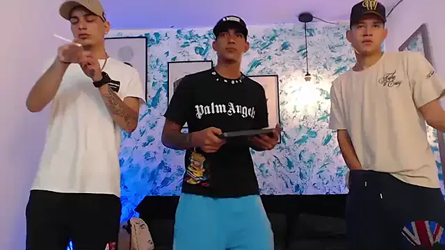 Nonchan_ – webcam model profile photo Image 19