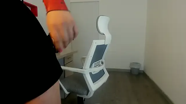 Humsafa-13 – webcam model profile photo Image 3