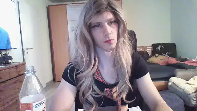 oxo_yuna_oxo – webcam model profile photo Image 5