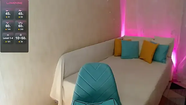 oxo_yuna_oxo – webcam model profile photo Image 3