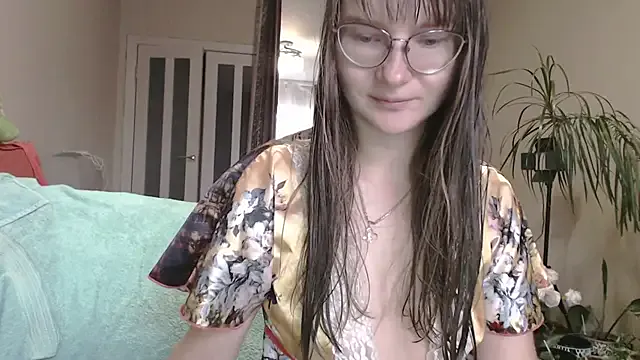 maataaan – webcam model profile photo Image 8