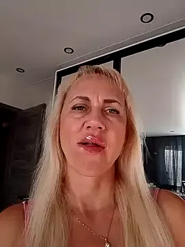 Ashley_British1000 – webcam model profile photo Image 10