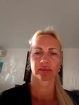 Ashley_British1000 – webcam model profile photo Image 11