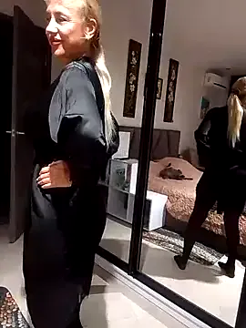 Ashley_British1000 – webcam model profile photo Image 15