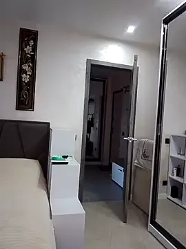 Ashley_British1000 – webcam model profile photo Image 19