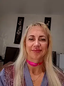 Ashley_British1000 – webcam model profile photo Image 8