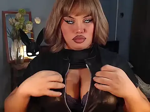 maataaan – webcam model profile photo Image 12