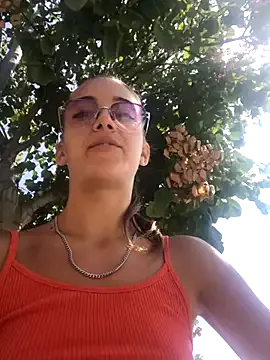 roouse – webcam model profile photo Image 7
