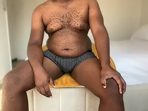 Musae – webcam model profile photo Image 15
