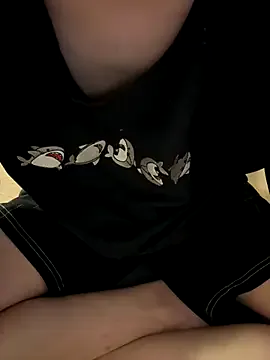 roouse – webcam model profile photo Image 7